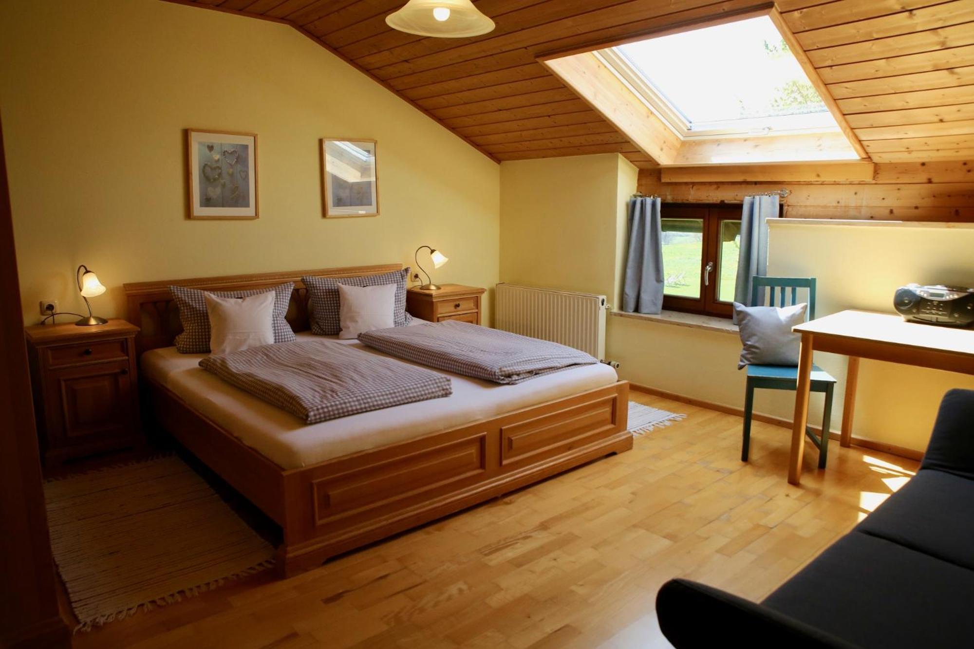 Ferienwohnung Berghof Heger Peißenberg Zimmer foto